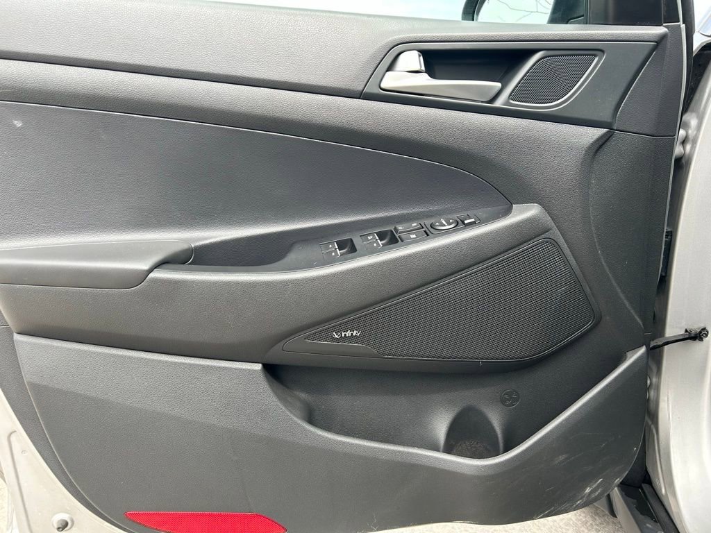 Used 2021 Hyundai Tucson Limited image 12