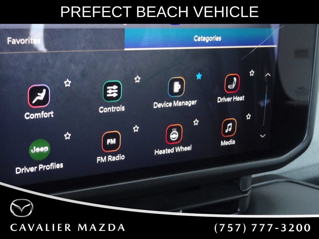 Used 2025 Jeep Wrangler Unlimited Sahara AWD/4WD image 22