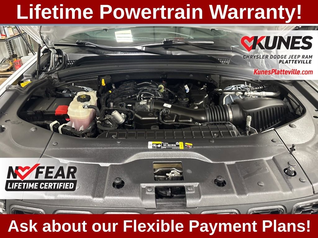 Used 2025 Jeep Grand Cherokee Limited w/ Black Appearance Package image 31