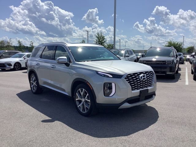 Used 2022 Hyundai Palisade SEL w/ Premium Package image 3