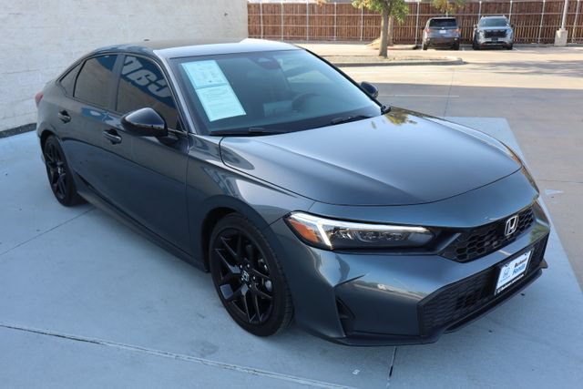 Used 2025 Honda Civic Sport image 4