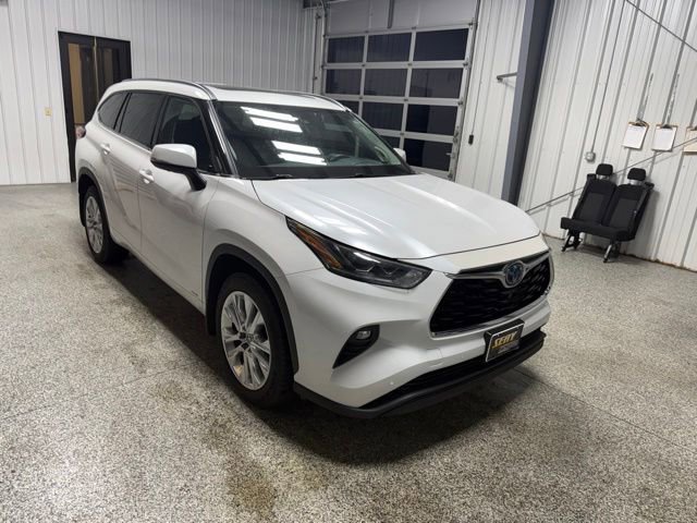 Used 2022 Toyota Highlander Limited AWD/4WD image 16
