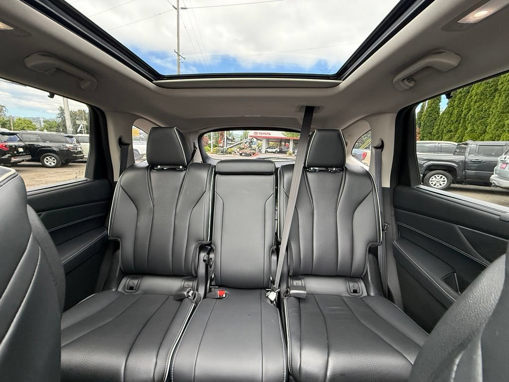 Used 2023 Acura MDX SH-AWD w/ Advance Package image 17