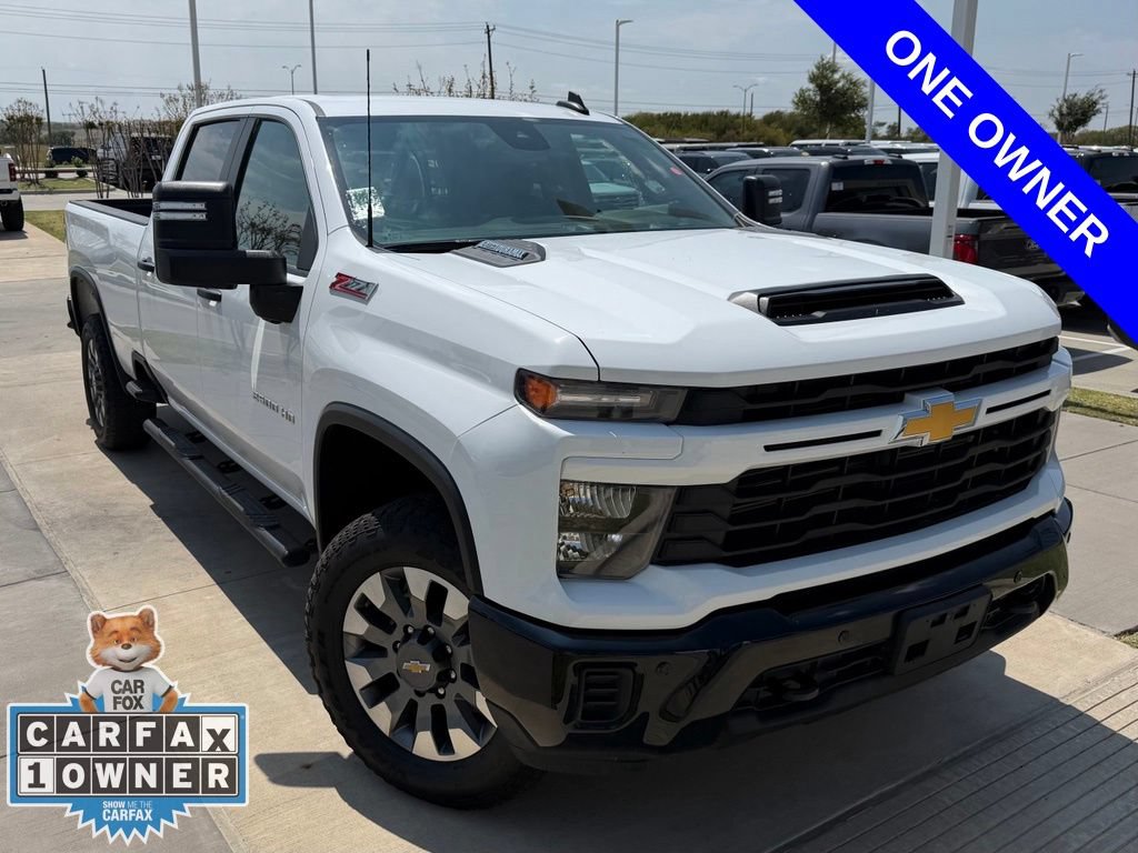 Used 2025 Chevrolet Silverado 2500 Custom w/ Custom Value Package AWD/4WD image 4