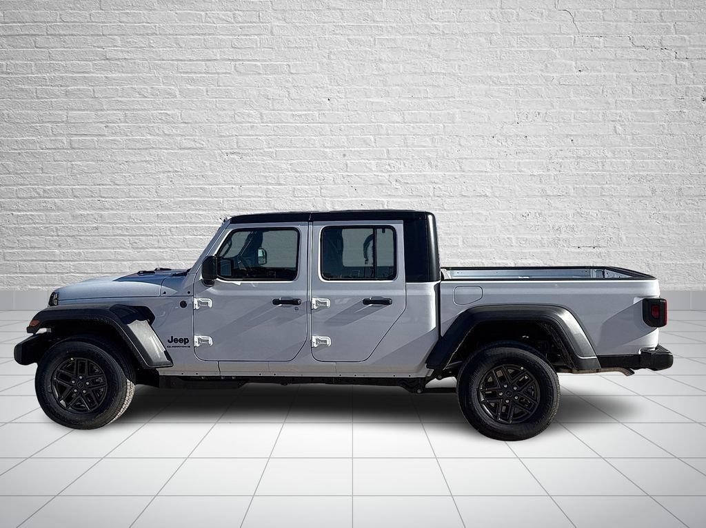 New 2026 Jeep Gladiator Sport AWD/4WD image 2