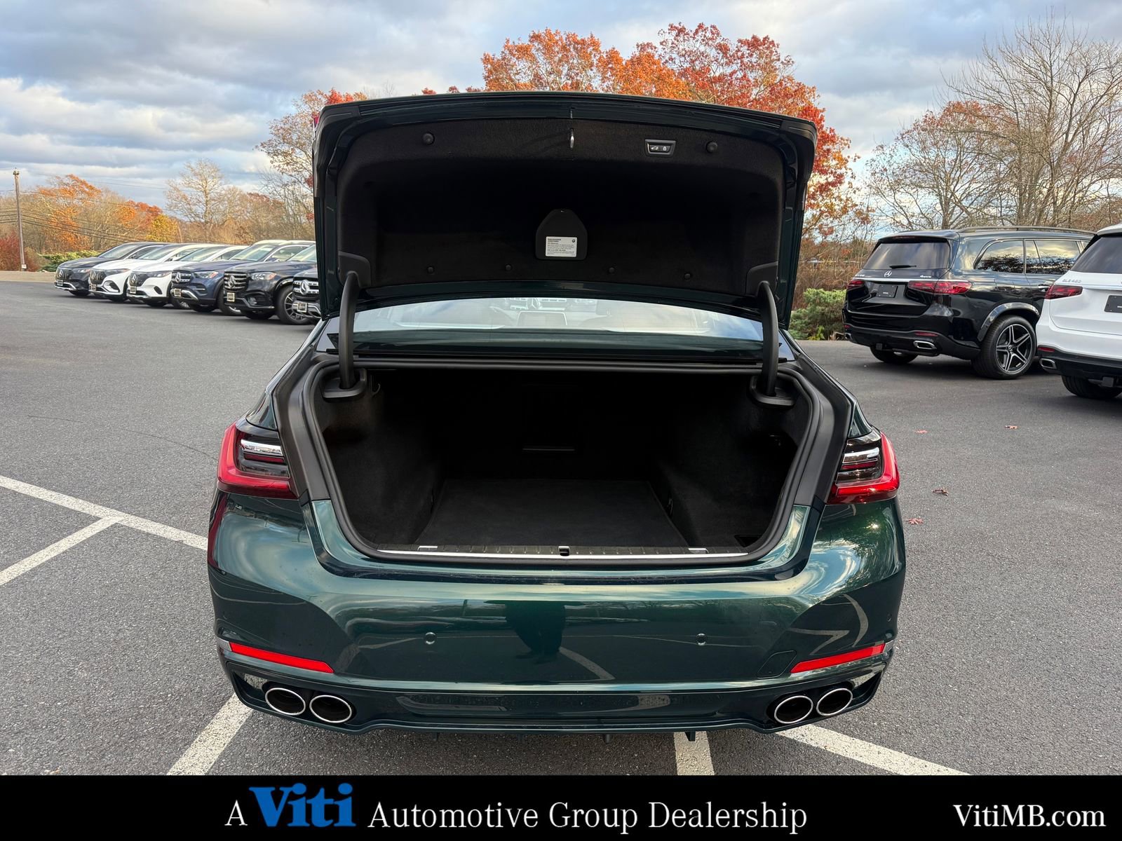 Used 2022 BMW ALPINA B7 xDrive w/ Luxury Rear Seating Package image 22