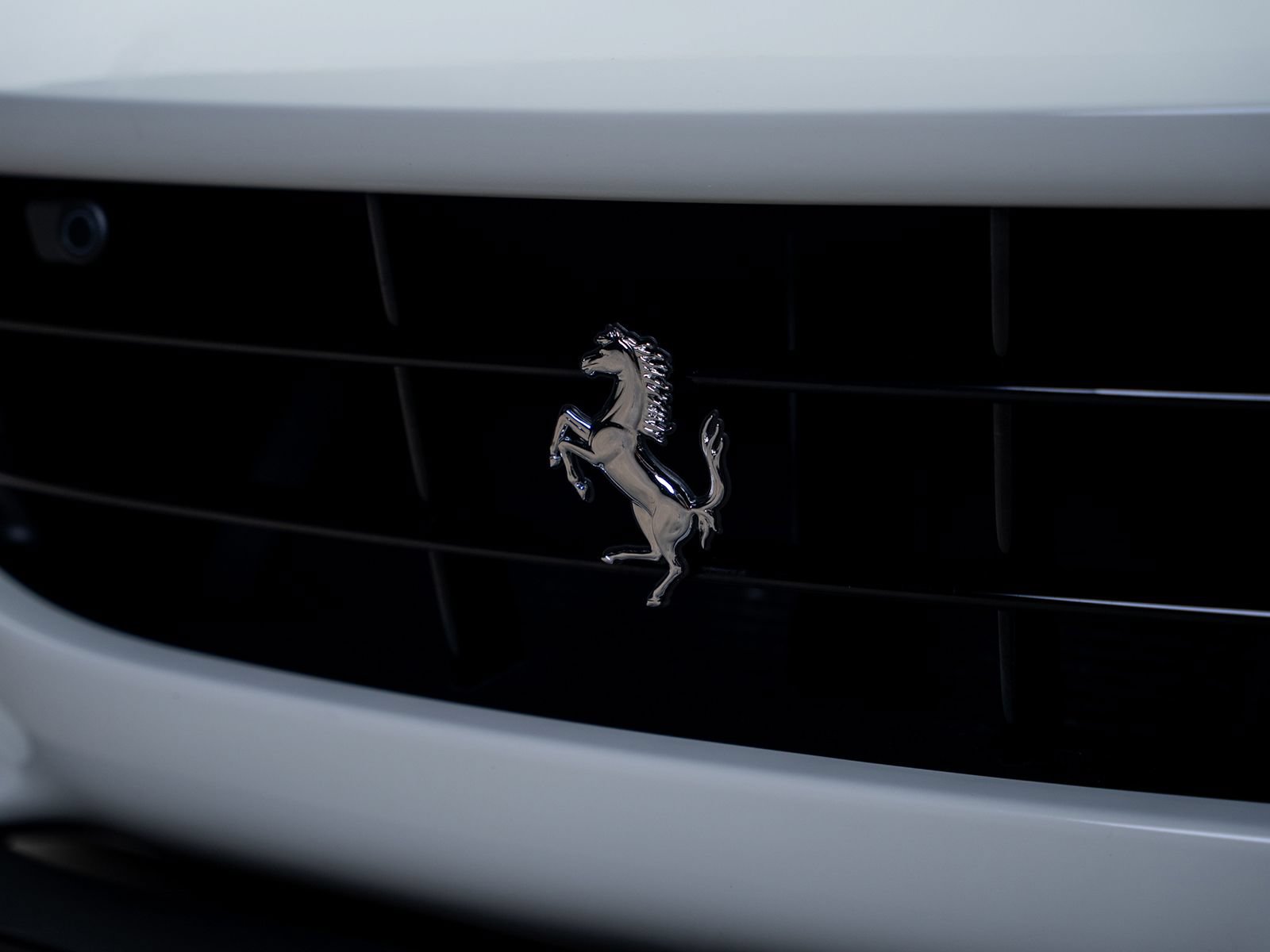 Used 2019 Ferrari Portofino RWD image 6