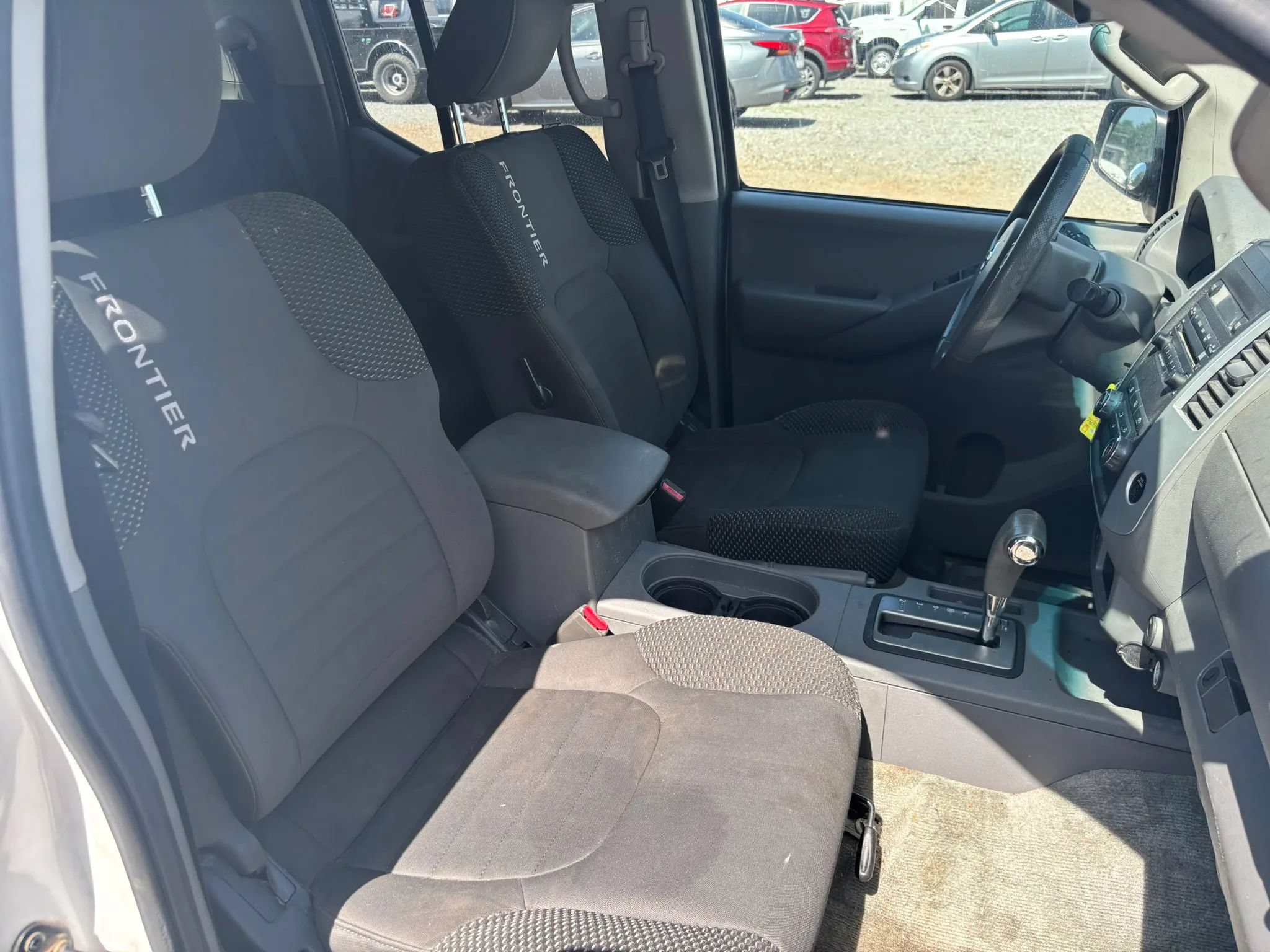 Used 2012 Nissan Frontier SV w/ Sport Appearance Pkg RWD image 17