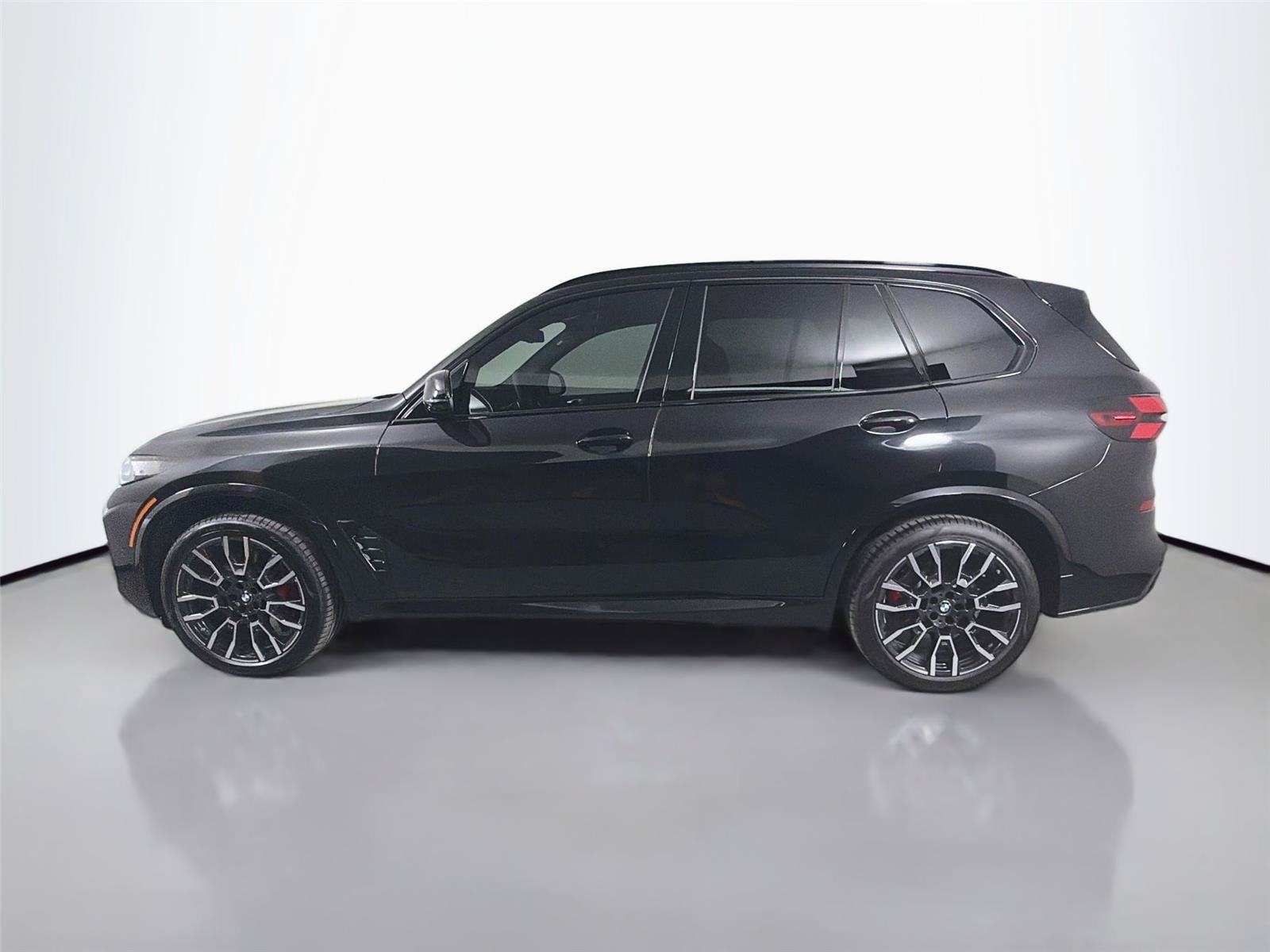 New 2026 BMW X5 xDrive40i w/ M Sport Package AWD/4WD image 8