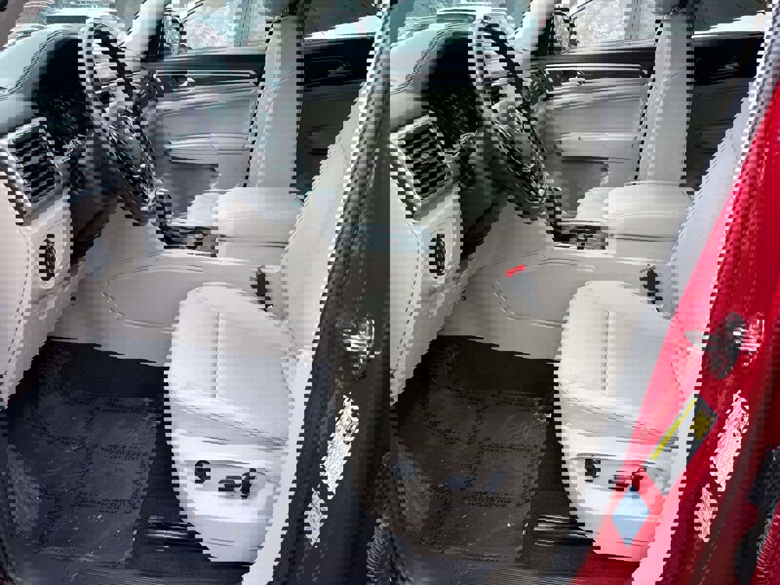 Used 2019 Volkswagen Atlas SE w/ Towing Package image 9