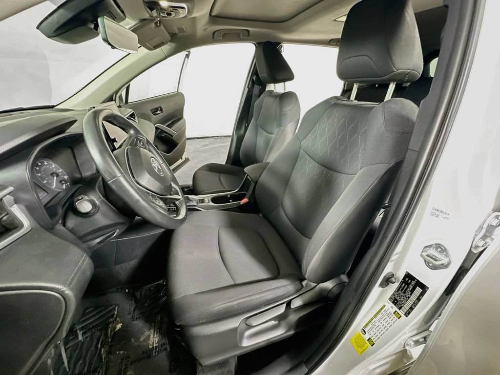 Used 2024 Toyota Corolla Cross LE w/ Moonroof Package FWD image 17