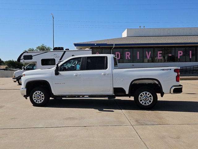 Used 2025 Chevrolet Silverado 2500 LT w/ Convenience Package AWD/4WD image 8