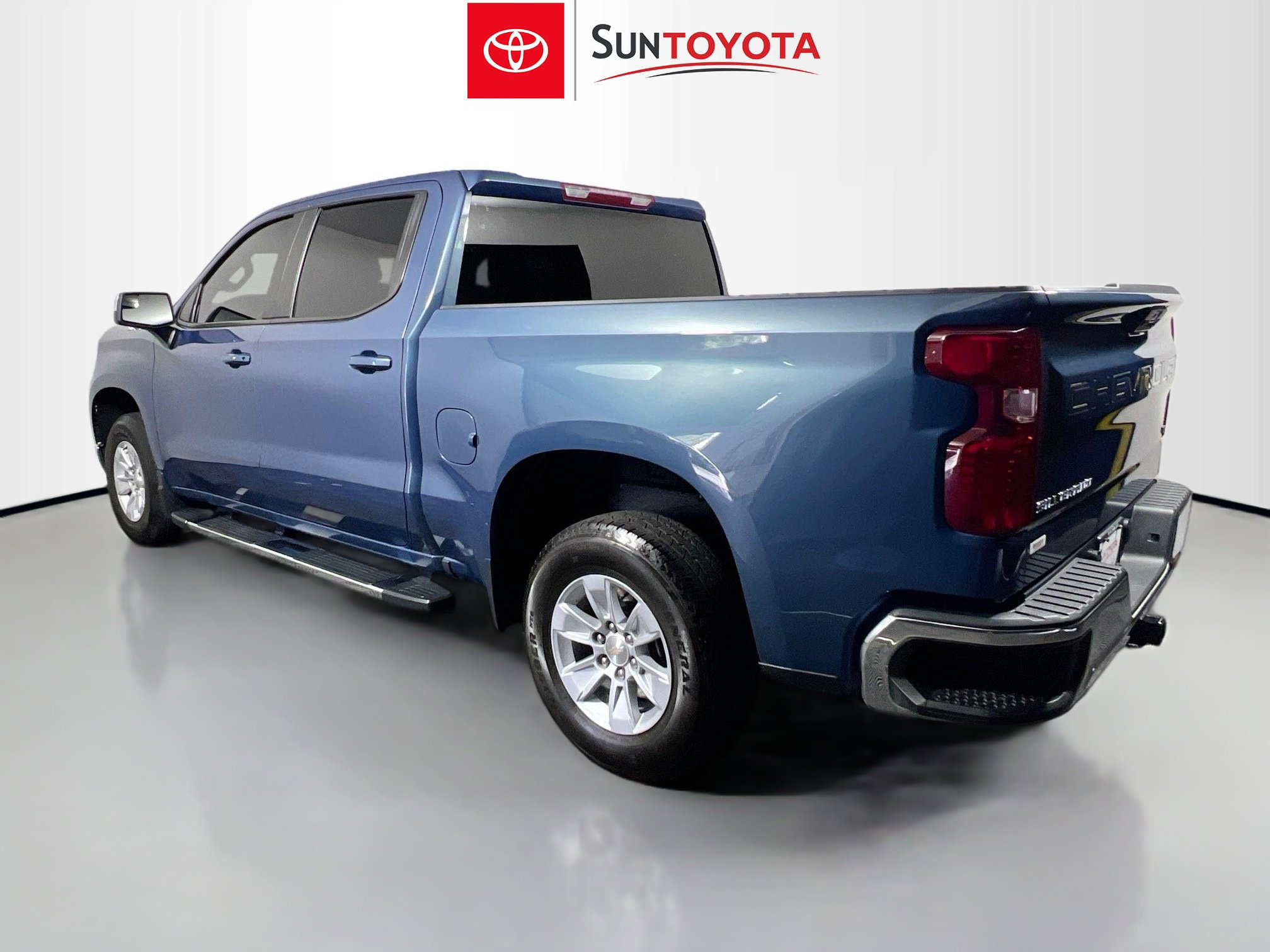 Used 2024 Chevrolet Silverado 1500 LT RWD image 6