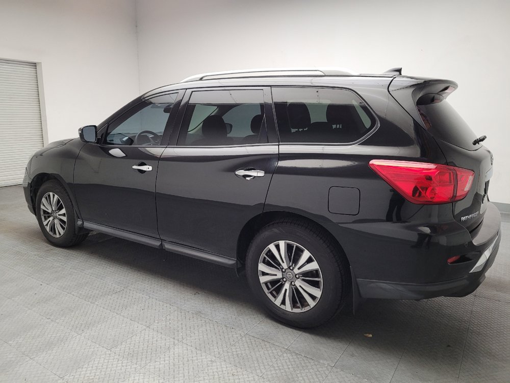 Used 2019 Nissan Pathfinder S FWD image 3