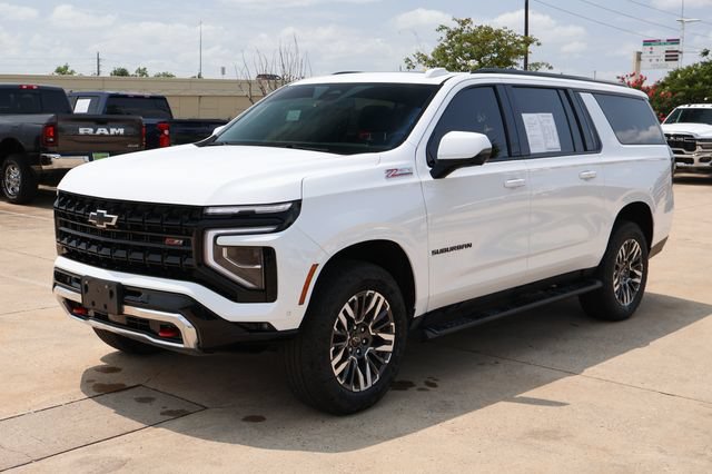 Used 2026 Chevrolet Suburban Z71 w/ Comfort Package AWD/4WD image 3