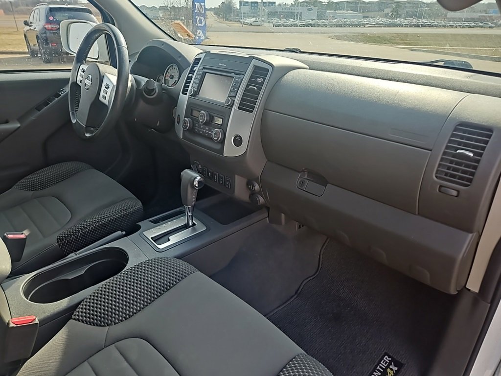 Used 2019 Nissan Frontier PRO-4X image 14