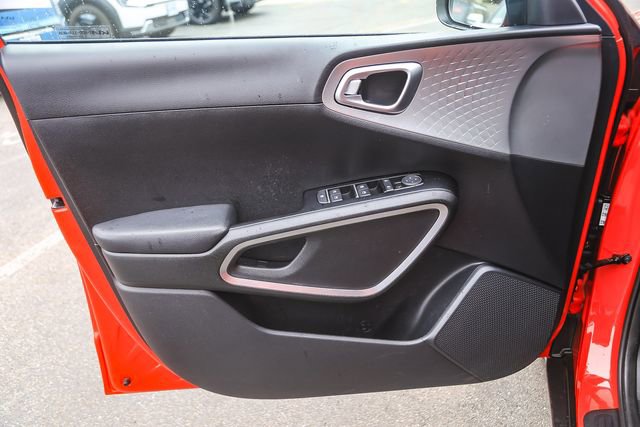 Certified 2023 Kia Soul LX w/ LX Technology Package image 21