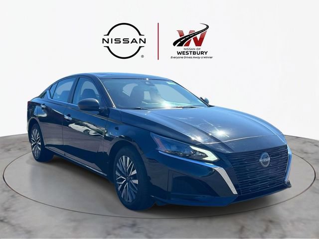 Used 2024 Nissan Altima 2.5 SV AWD/4WD image 1