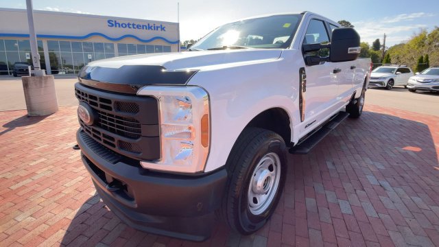Used 2024 Ford F350 XL AWD/4WD image 5