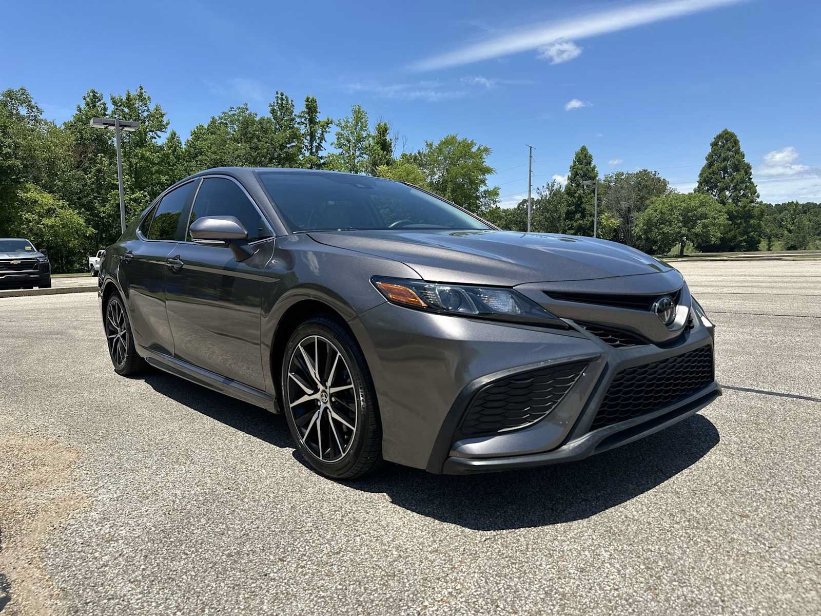 Used 2023 Toyota Camry SE FWD image 16