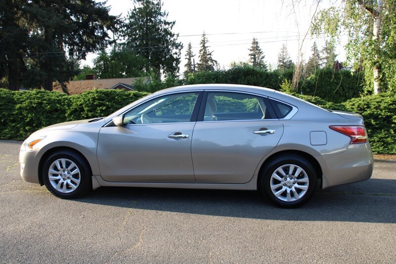 Used 2013 Nissan Altima 2.5 S FWD image 12