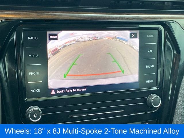 Used 2022 Volkswagen Passat 2.0T image 10