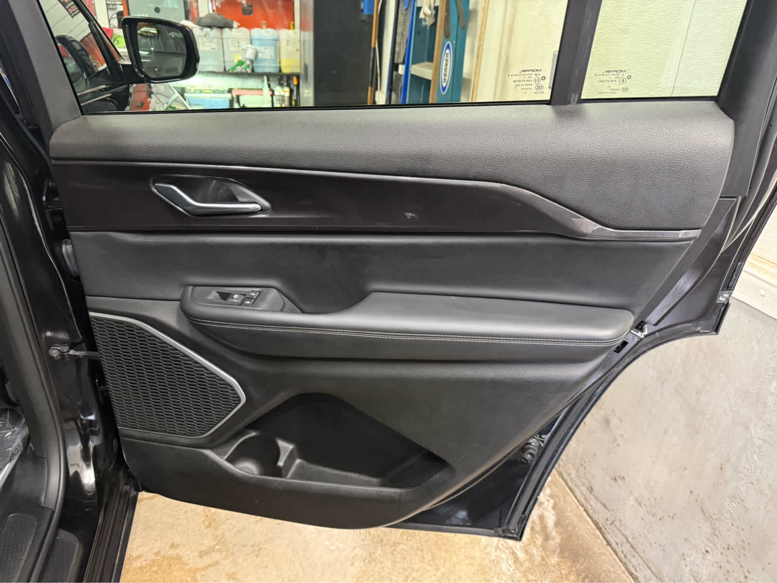 Used 2021 Jeep Grand Cherokee L Laredo AWD/4WD image 30
