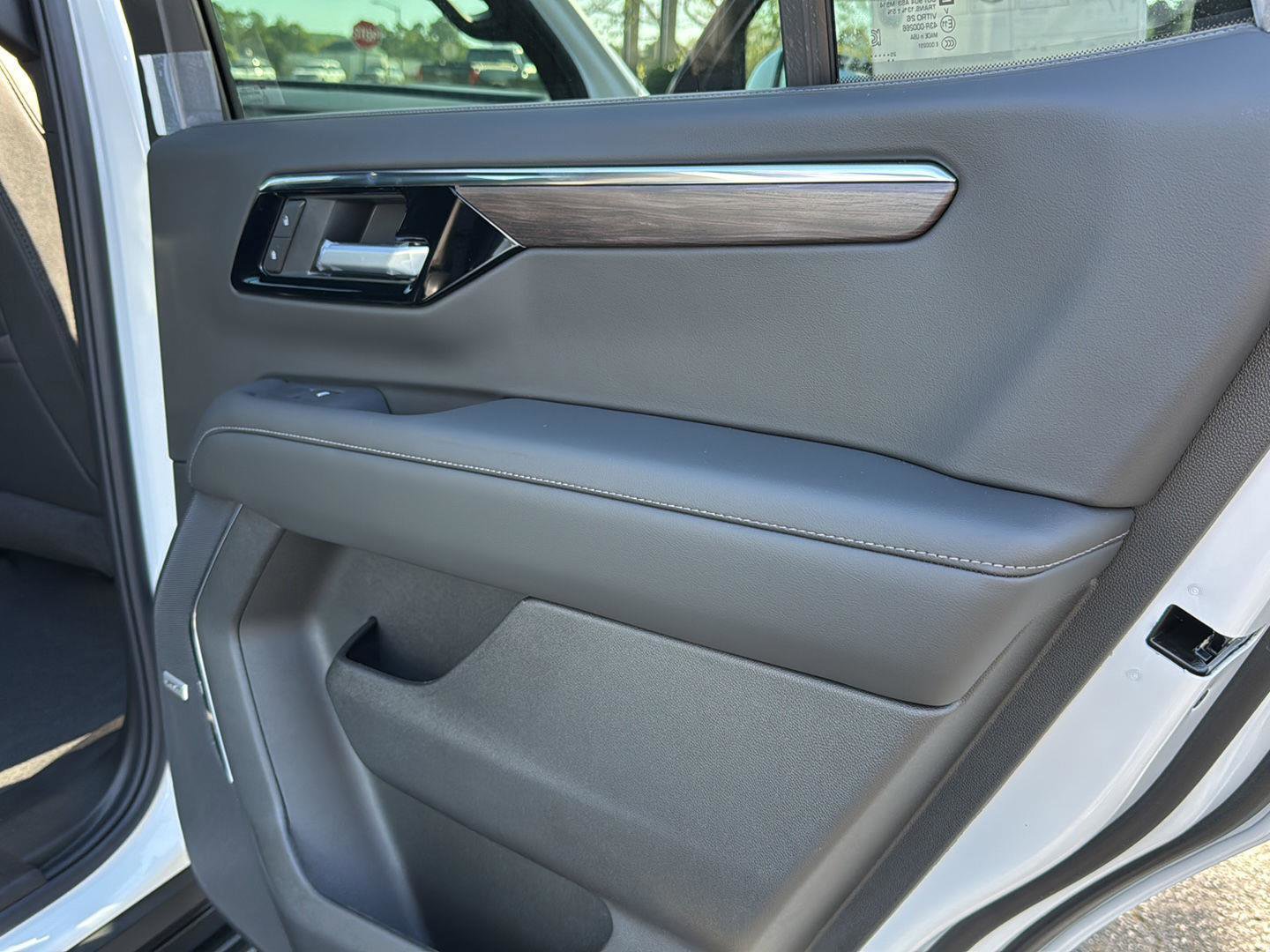 New 2026 Chevrolet Tahoe LT image 13