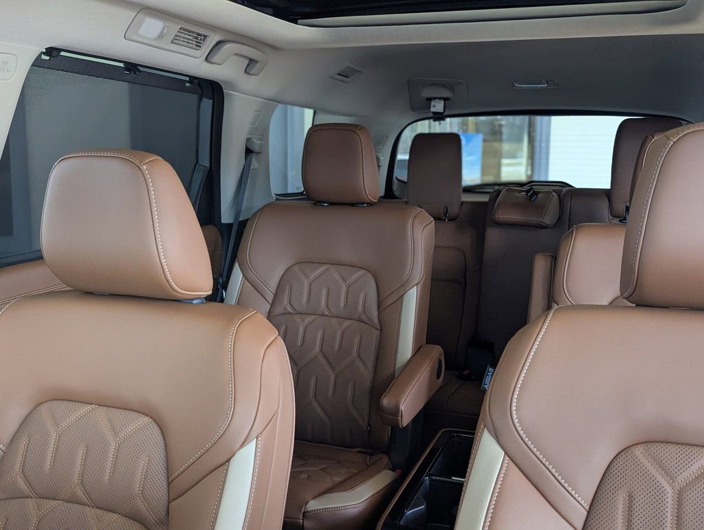 New 2026 Nissan Pathfinder Platinum image 35