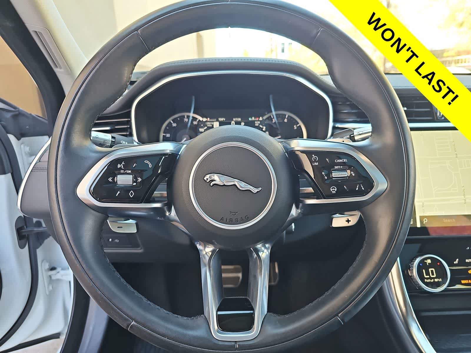 Used 2022 Jaguar XF SE RWD image 19