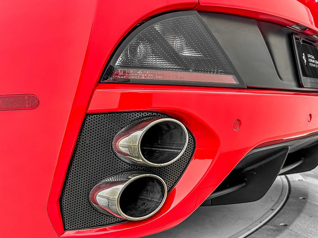 Certified 2010 Ferrari California RWD image 35