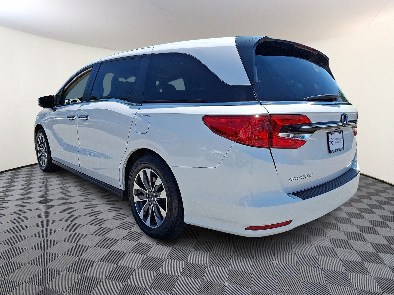 Used 2023 Honda Odyssey EX-L image 4