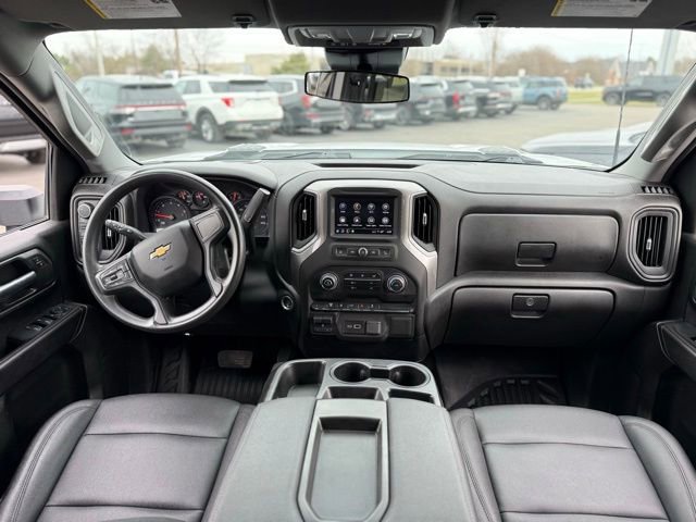 Used 2025 Chevrolet Silverado 2500 W/T image 2