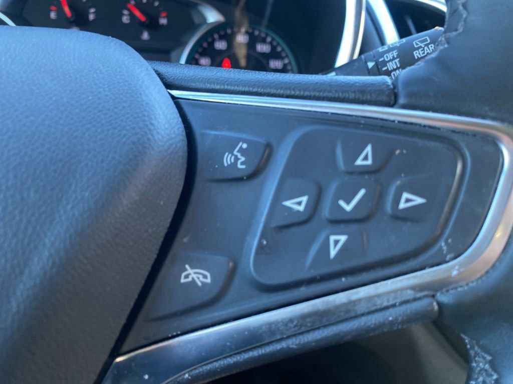 Used 2023 Chevrolet Equinox LT image 23