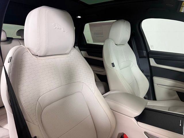 Certified 2026 Jaguar F-PACE R-Dynamic S image 15
