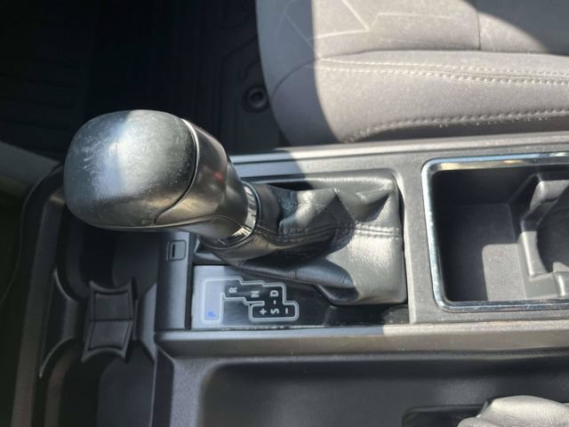 Used 2018 Toyota Tacoma TRD Off-Road AWD/4WD image 31