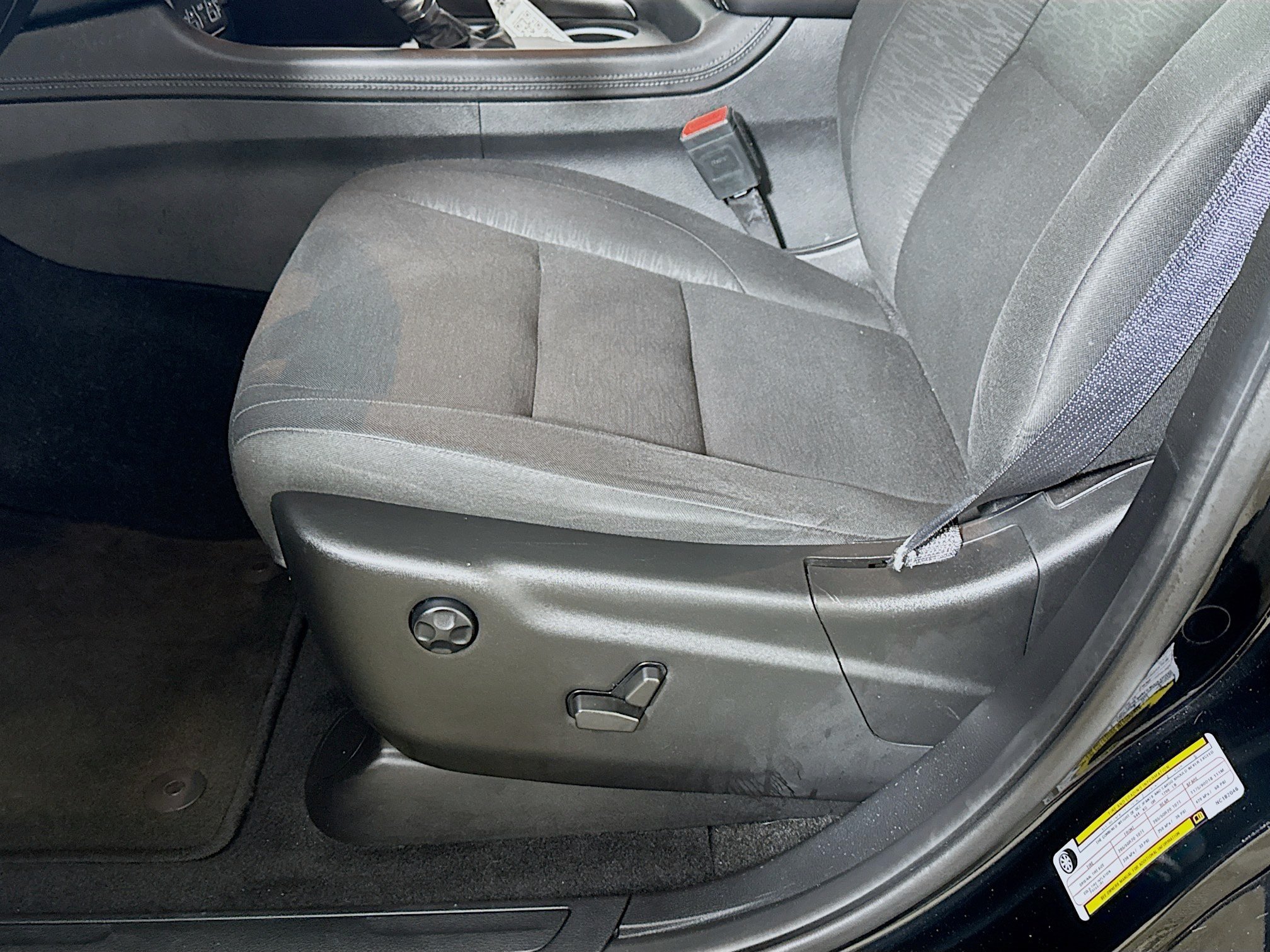 Used 2022 Dodge Durango SXT w/ Anodized Platinum Package AWD/4WD image 21