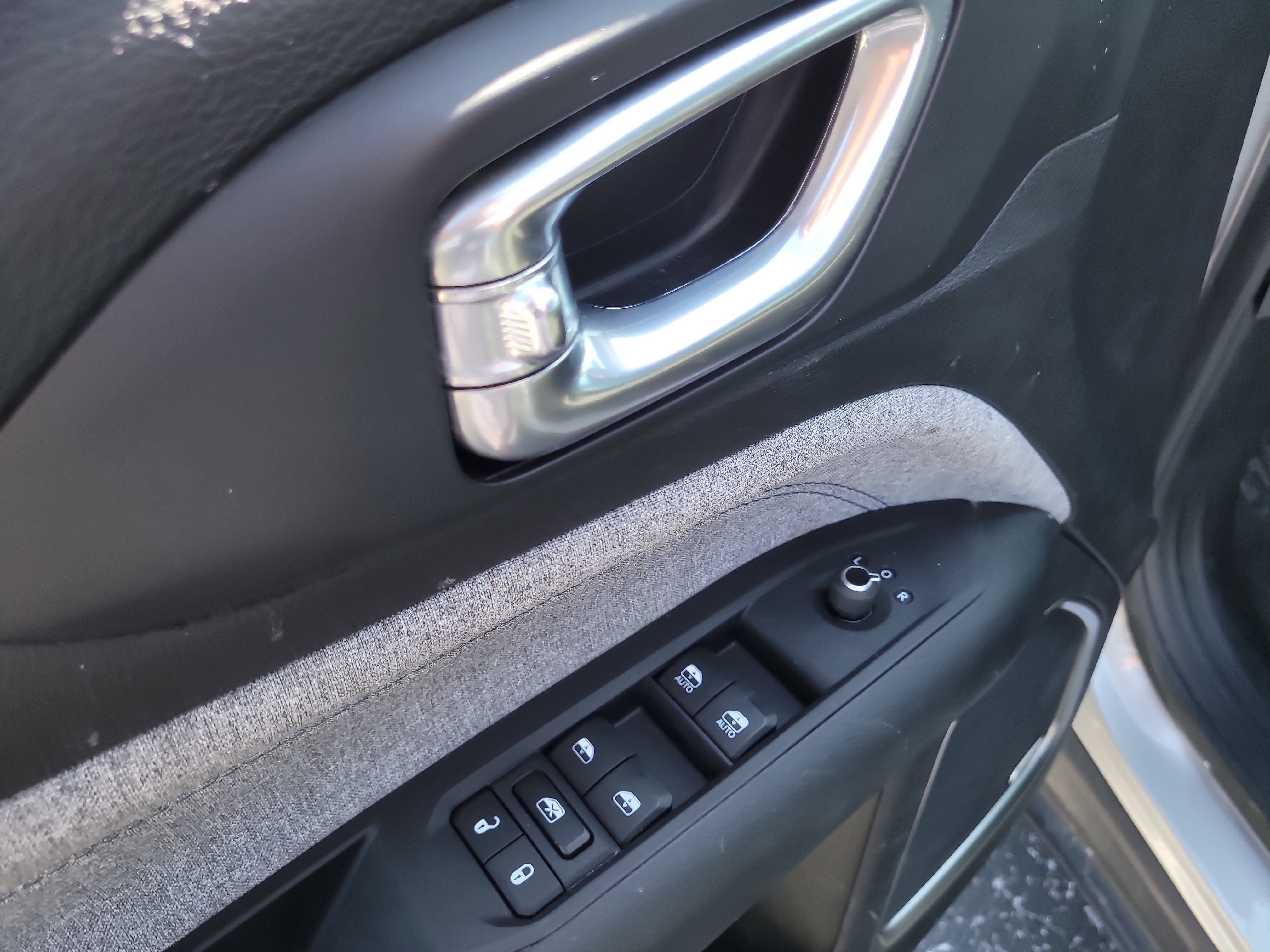 Used 2025 Jeep Compass Sport image 18