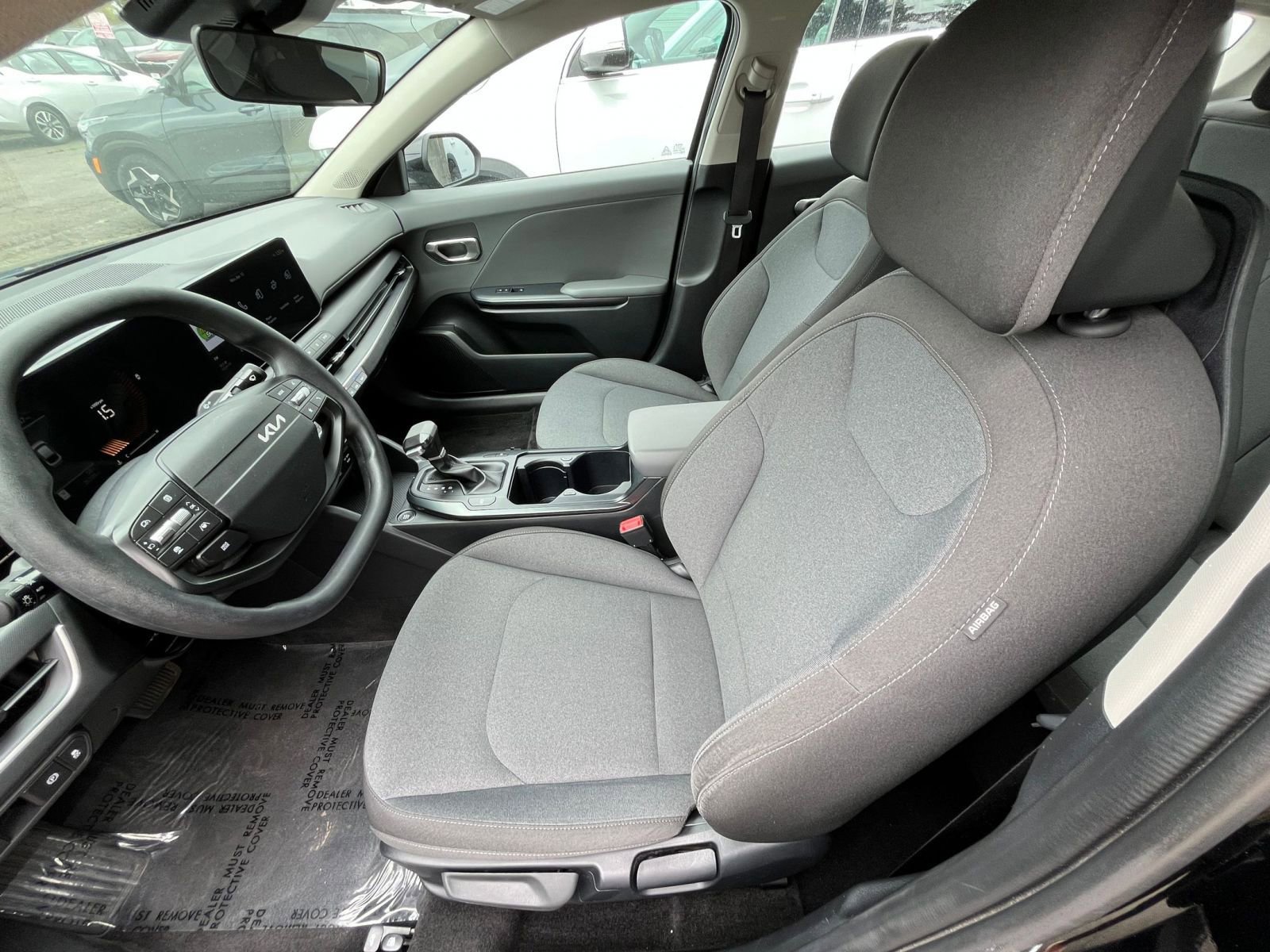 Used 2025 Kia K4 FWD image 28