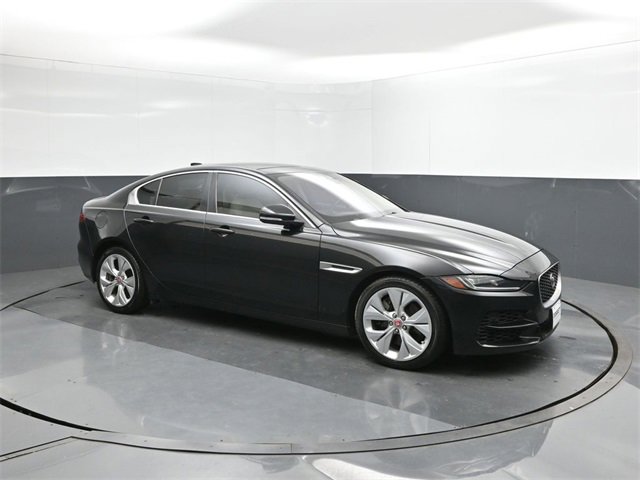 Used 2020 Jaguar XE S image 17