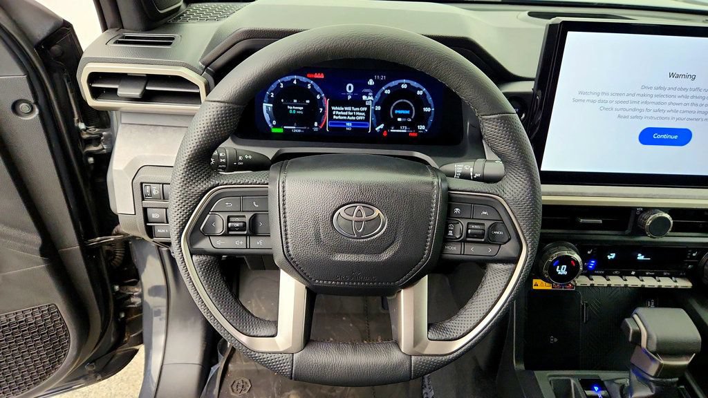 Used 2025 Toyota Tacoma 4x4 Double Cab Hybrid image 13