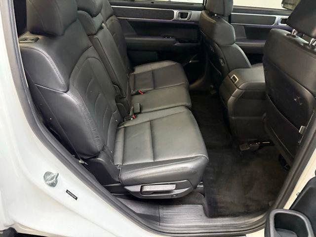 Used 2025 Hyundai Santa Fe Limited image 41
