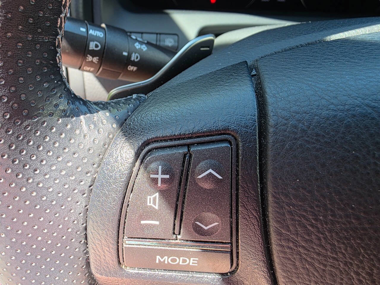 Used 2016 Lexus LS 460 w/ F Sport Package image 22