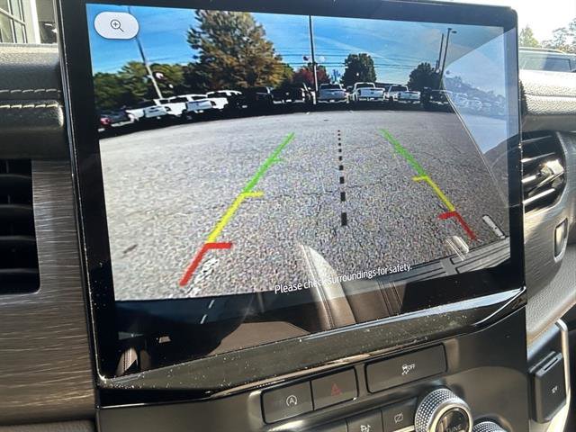 Used 2024 Ford Expedition Limited image 19