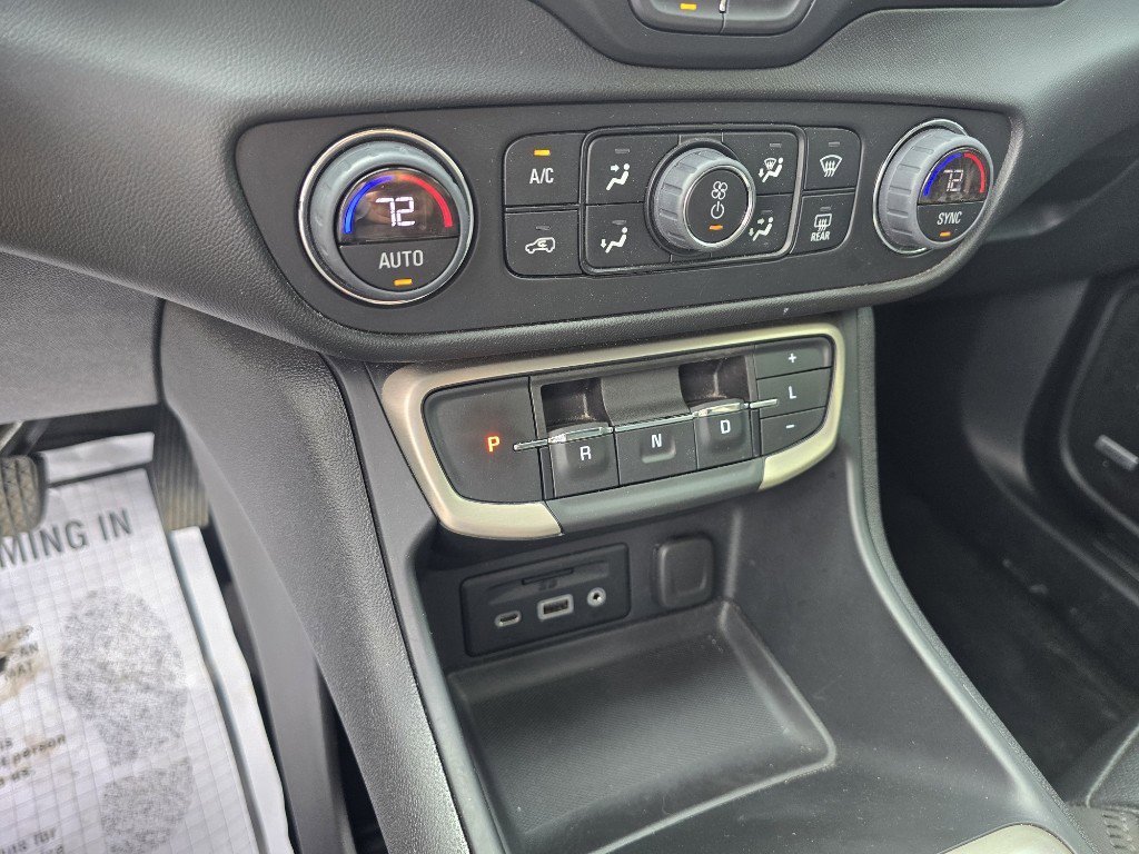 Used 2024 GMC Terrain Denali image 10