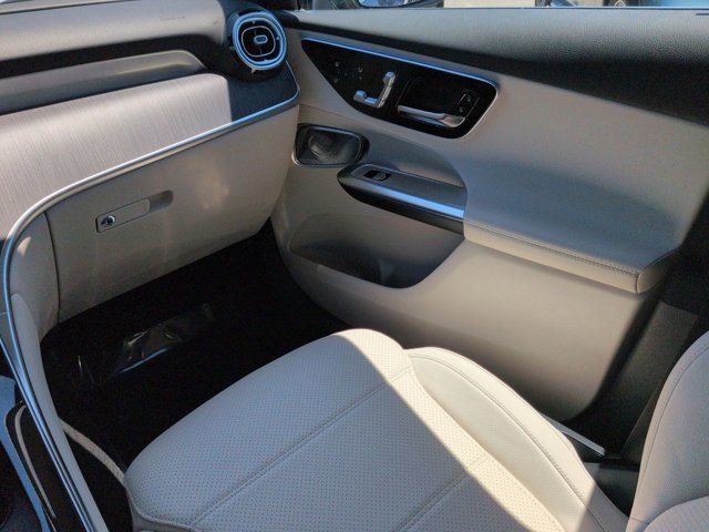 New 2026 Mercedes-Benz GLC 300 4MATIC image 17