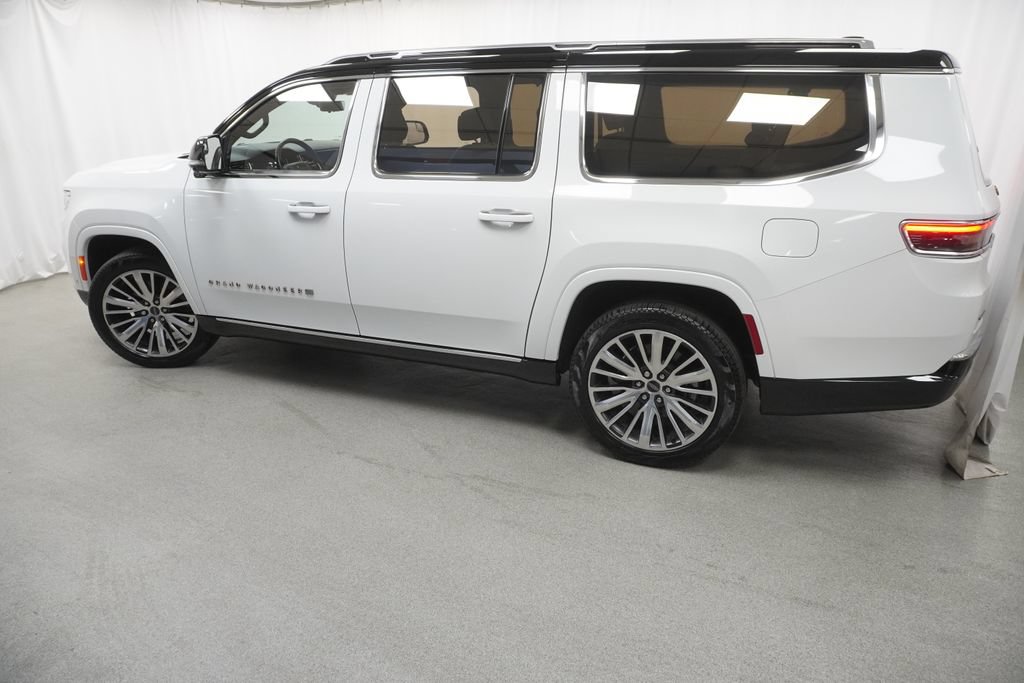 Certified 2023 Jeep Grand Wagoneer L Series III w/ HD Trailer Tow Package AWD/4WD image 31
