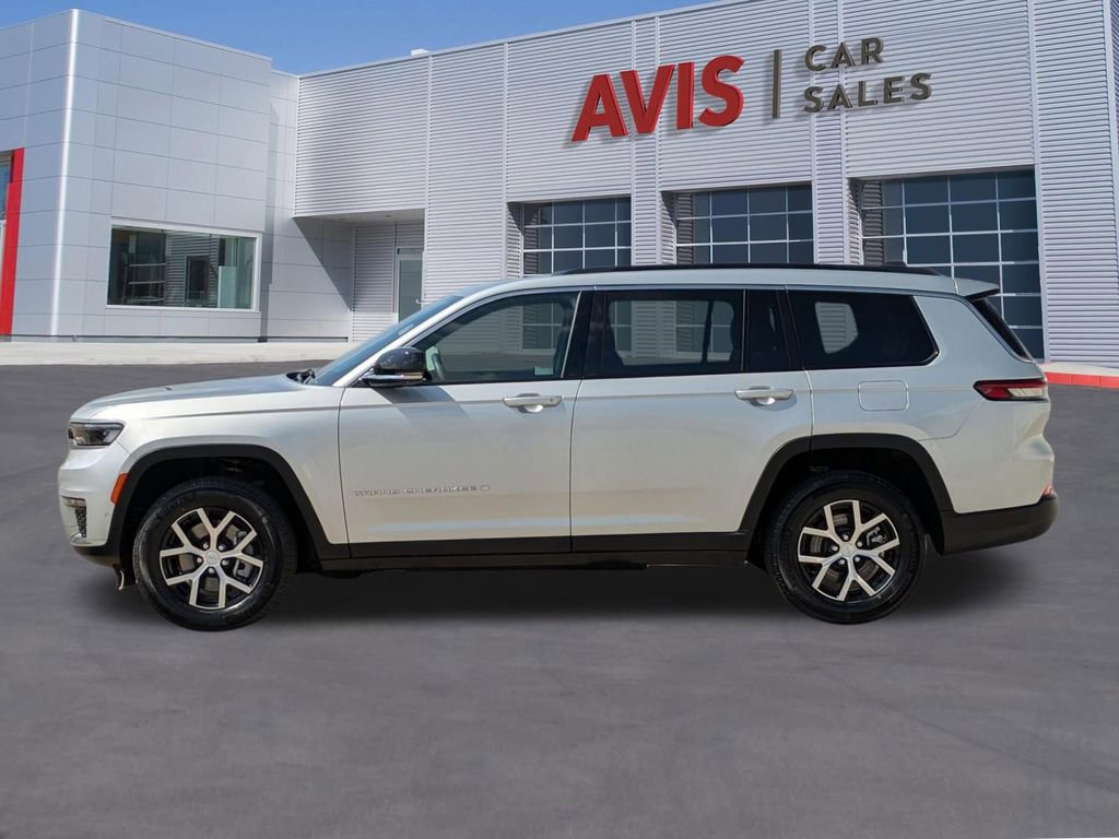 Used 2024 Jeep Grand Cherokee L Limited w/ Luxury Tech Group II image 10