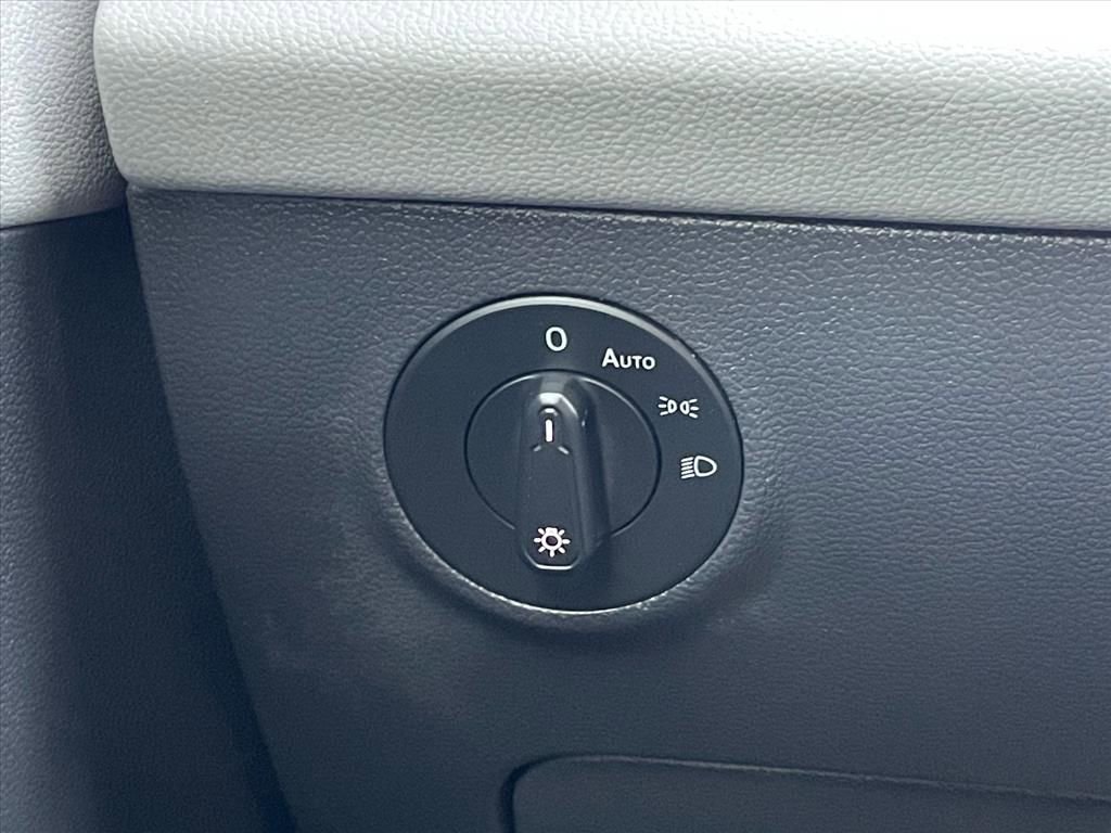 Used 2023 Volkswagen Taos SE image 26