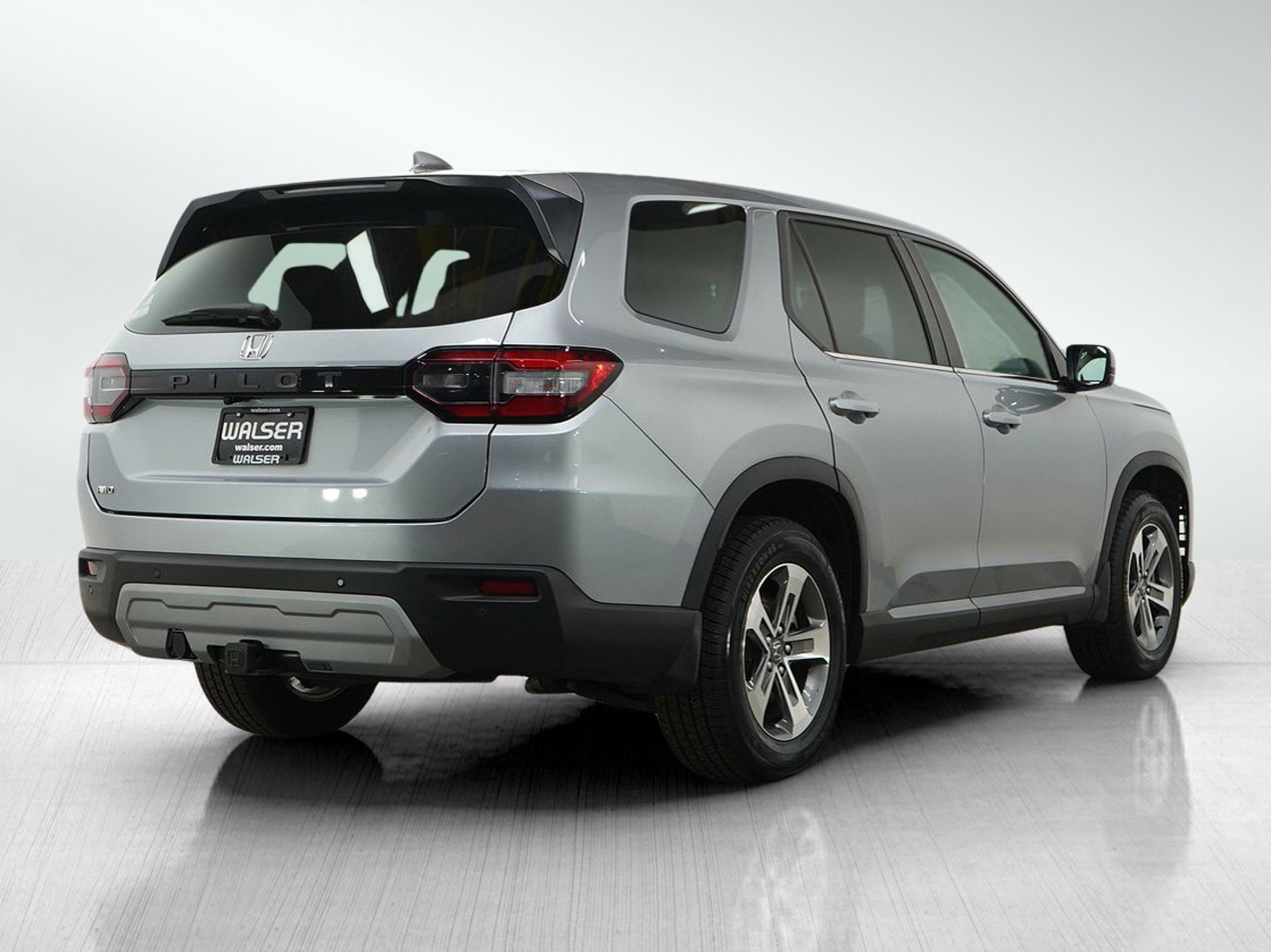 Used 2024 Honda Pilot EX-L image 5